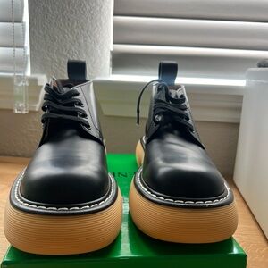 BOTTEGA VENETA
Black 'The Bounce' Boots